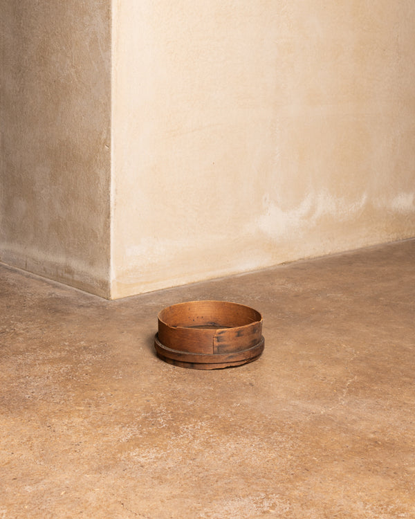 Wooden grain sieve