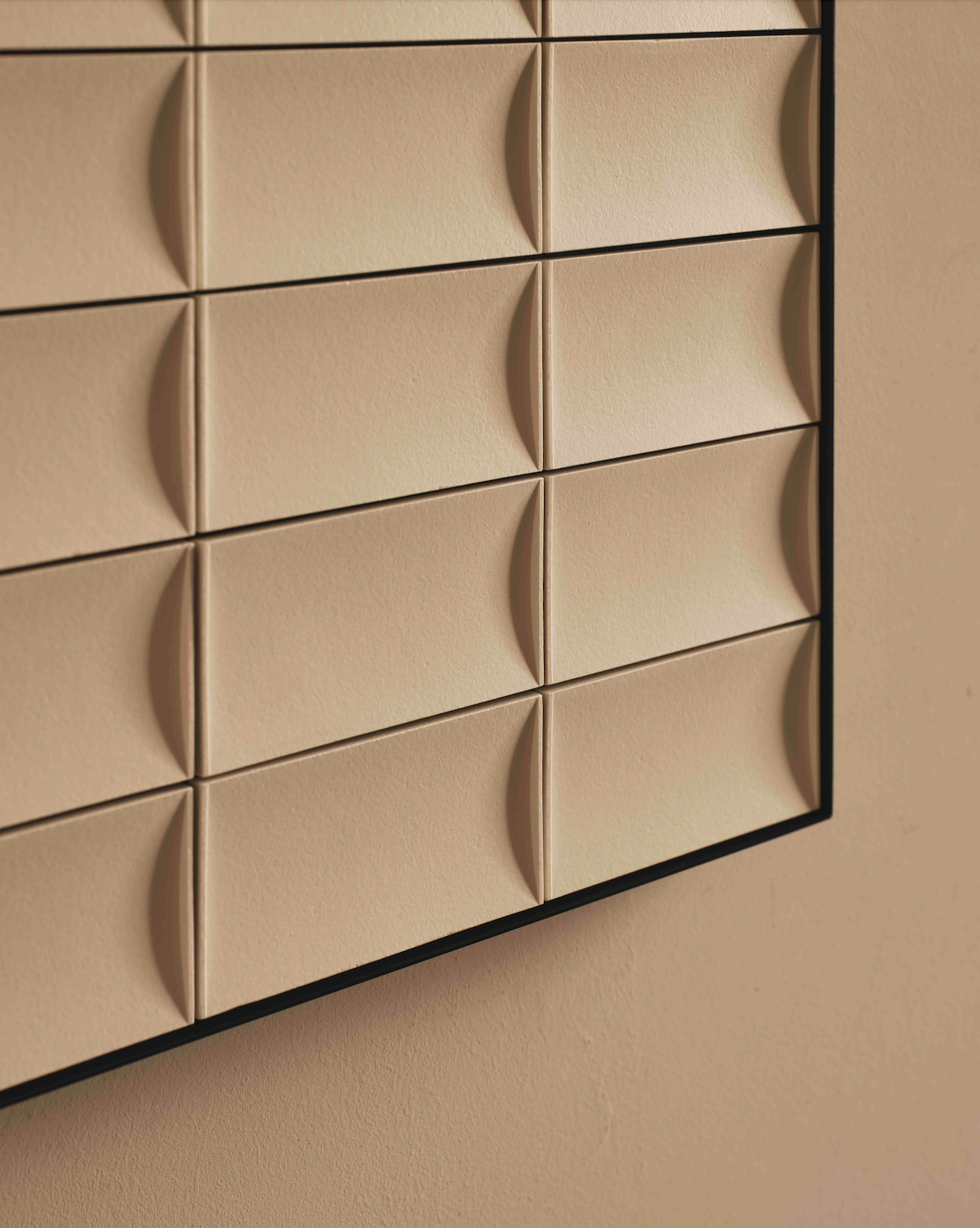 Tray TRA-001 / TYPE-B｜Teruhiro Yanagihara Studio<br>A.a. Danto　