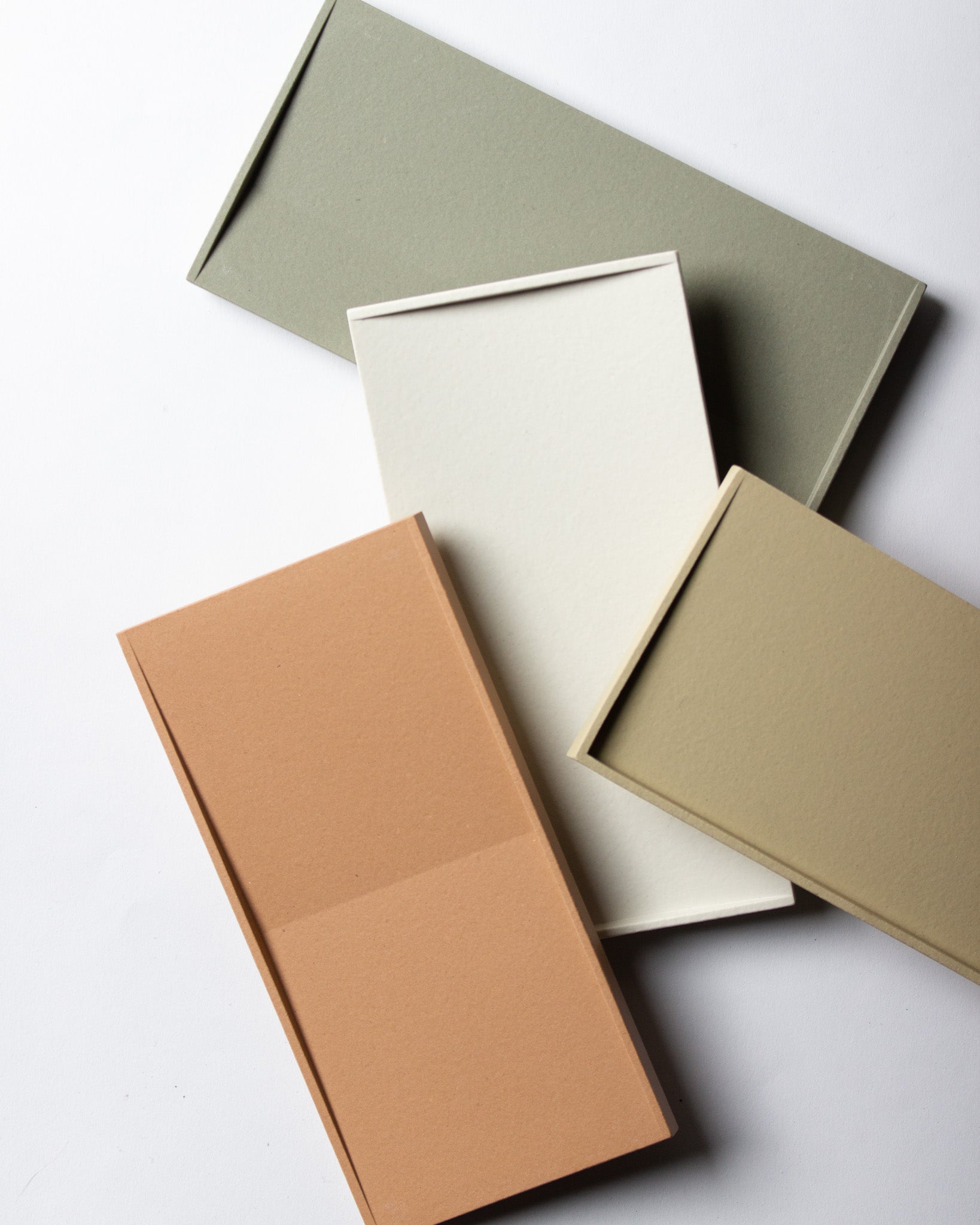Tray TRA-001 / TYPE-B｜Teruhiro Yanagihara Studio<br>A.a. Danto　