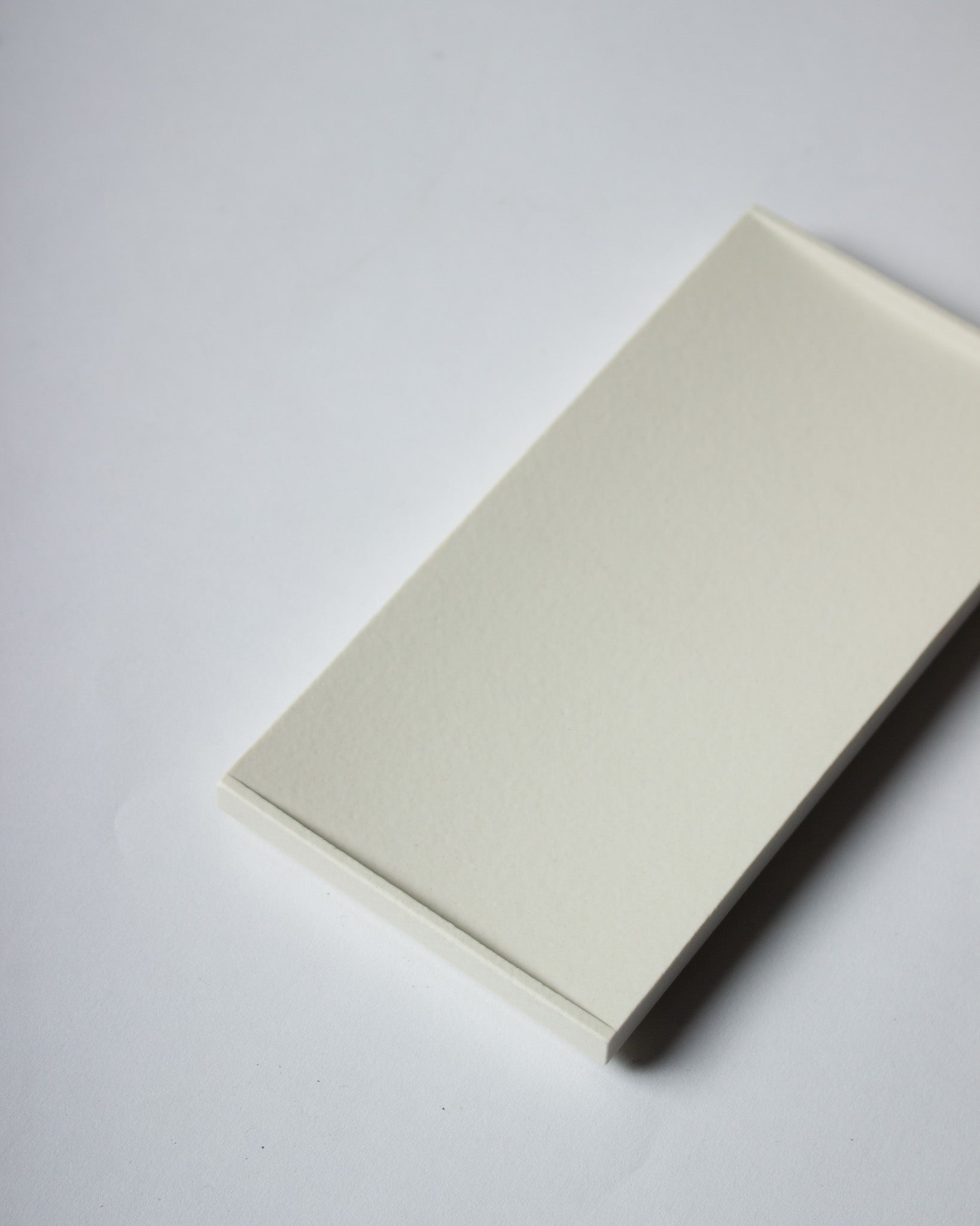 Tray TRA-001 / TYPE-B｜Teruhiro Yanagihara Studio<br>A.a. Danto　