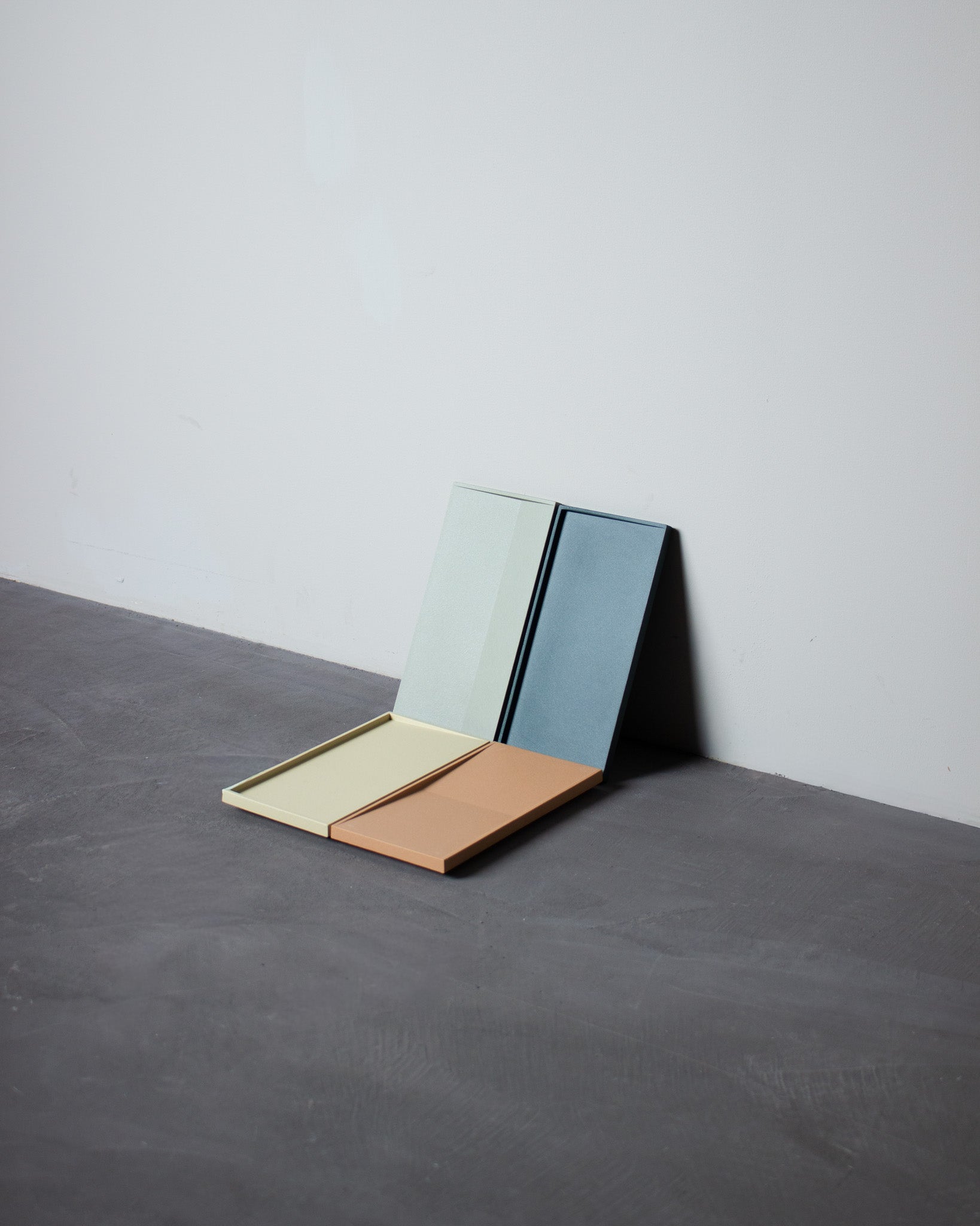 Tray TRA-006 / TYPE-A｜Teruhiro Yanagihara Studio<br>A.a. Danto