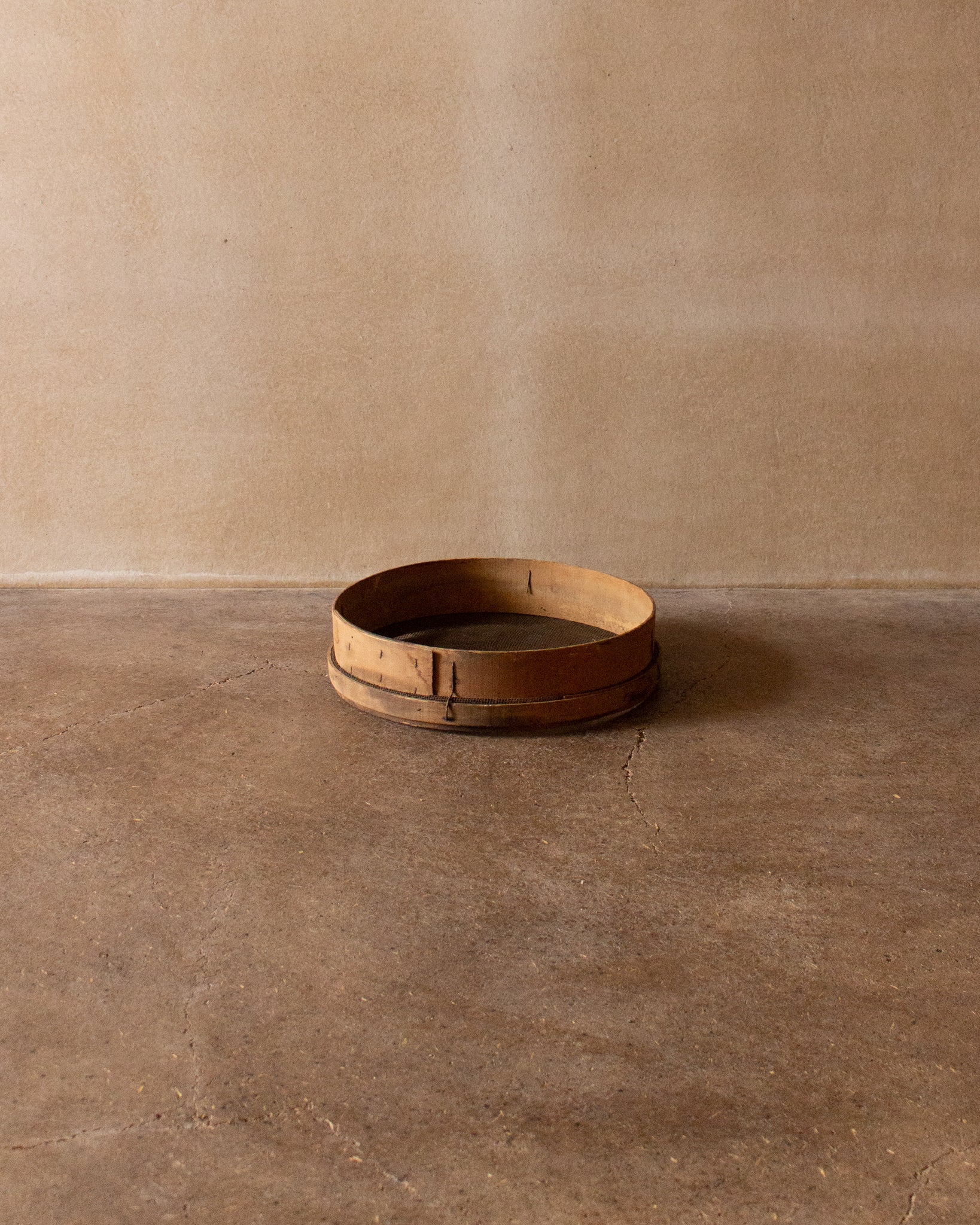 Wooden grain sieve