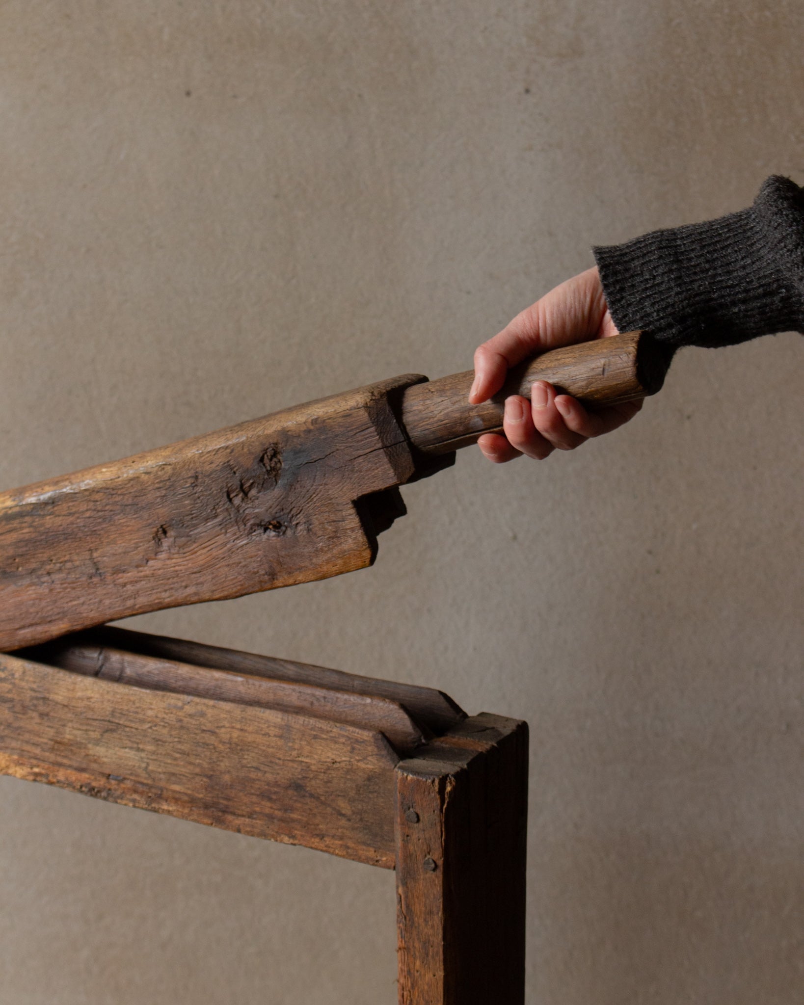 Wooden flax breaker