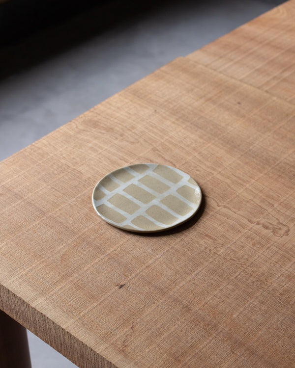 HAAR white inlaid stoneware small plate<br>Lydia