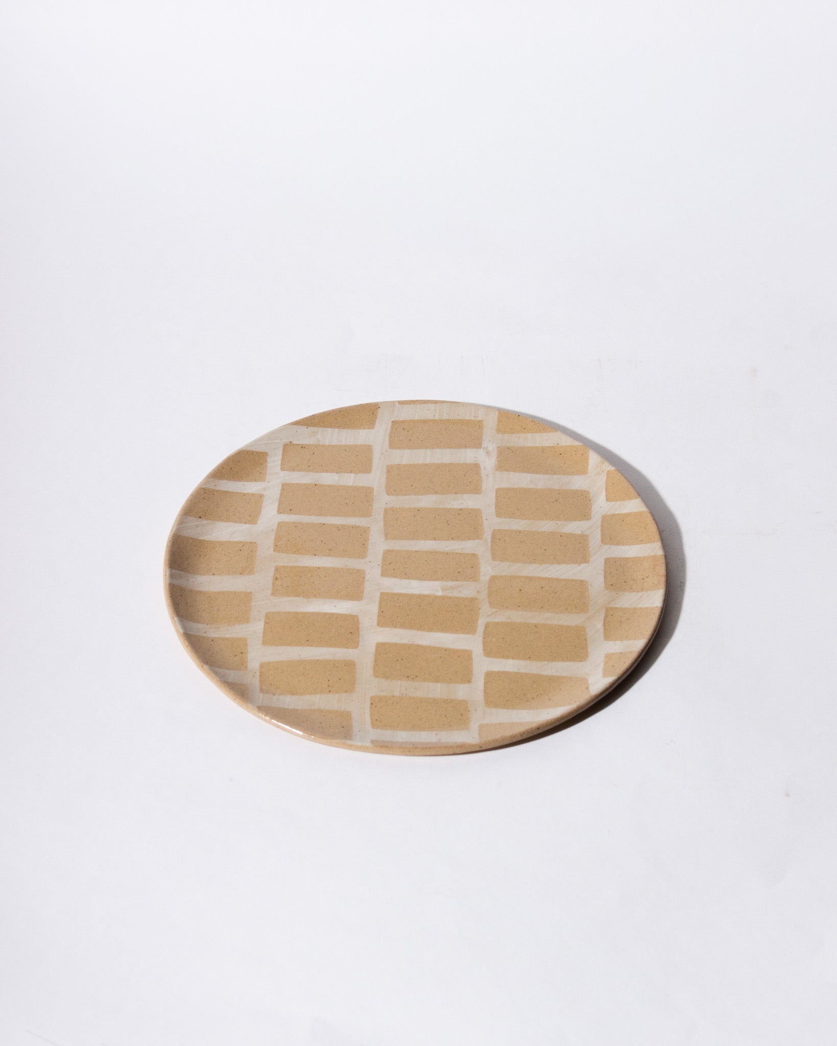 HAAR white inlaid stoneware plate<br>Lydia