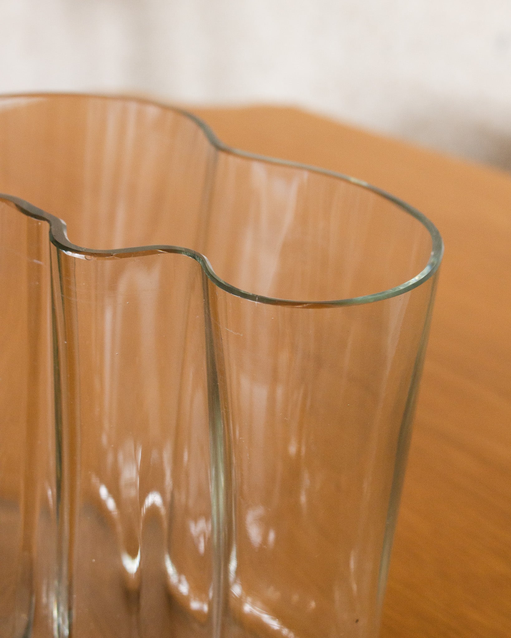 Savoy Vase<br>Artek